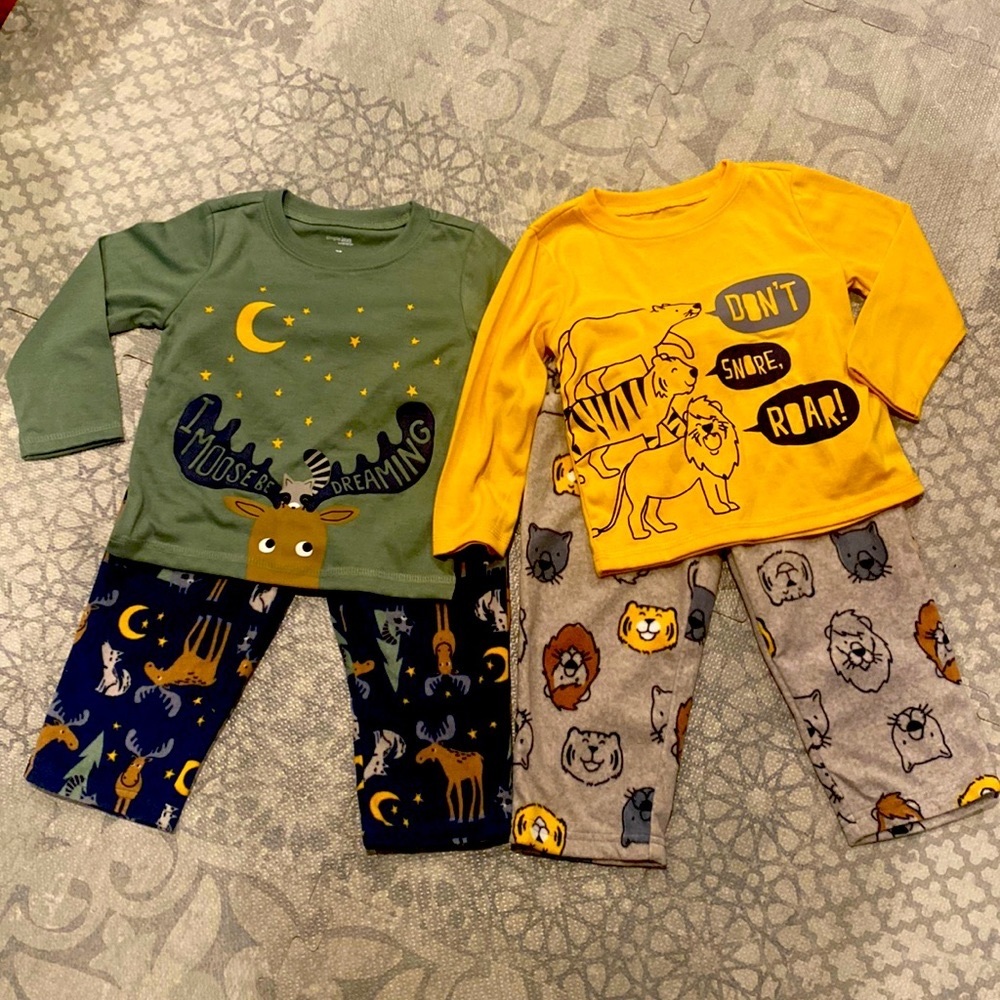 NWOT Two Simple Joys by Carter’s Pajama Sets - 2T